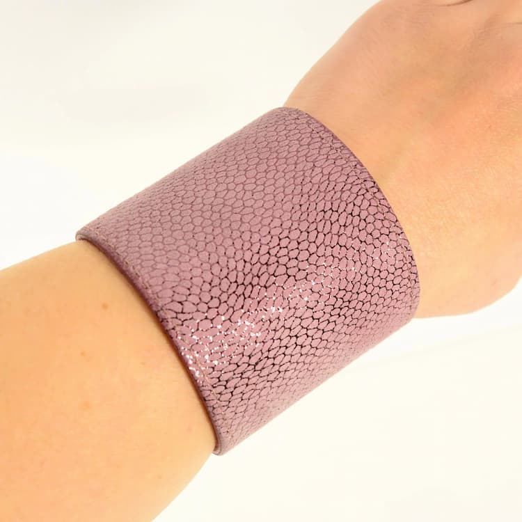 Handmade leather jewelry – Nadin's Leather Studio