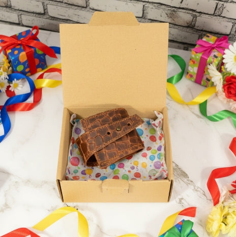 Handmade leather birthday gifts — unique bags, wallets and accessories by Nadin's Leather Studio