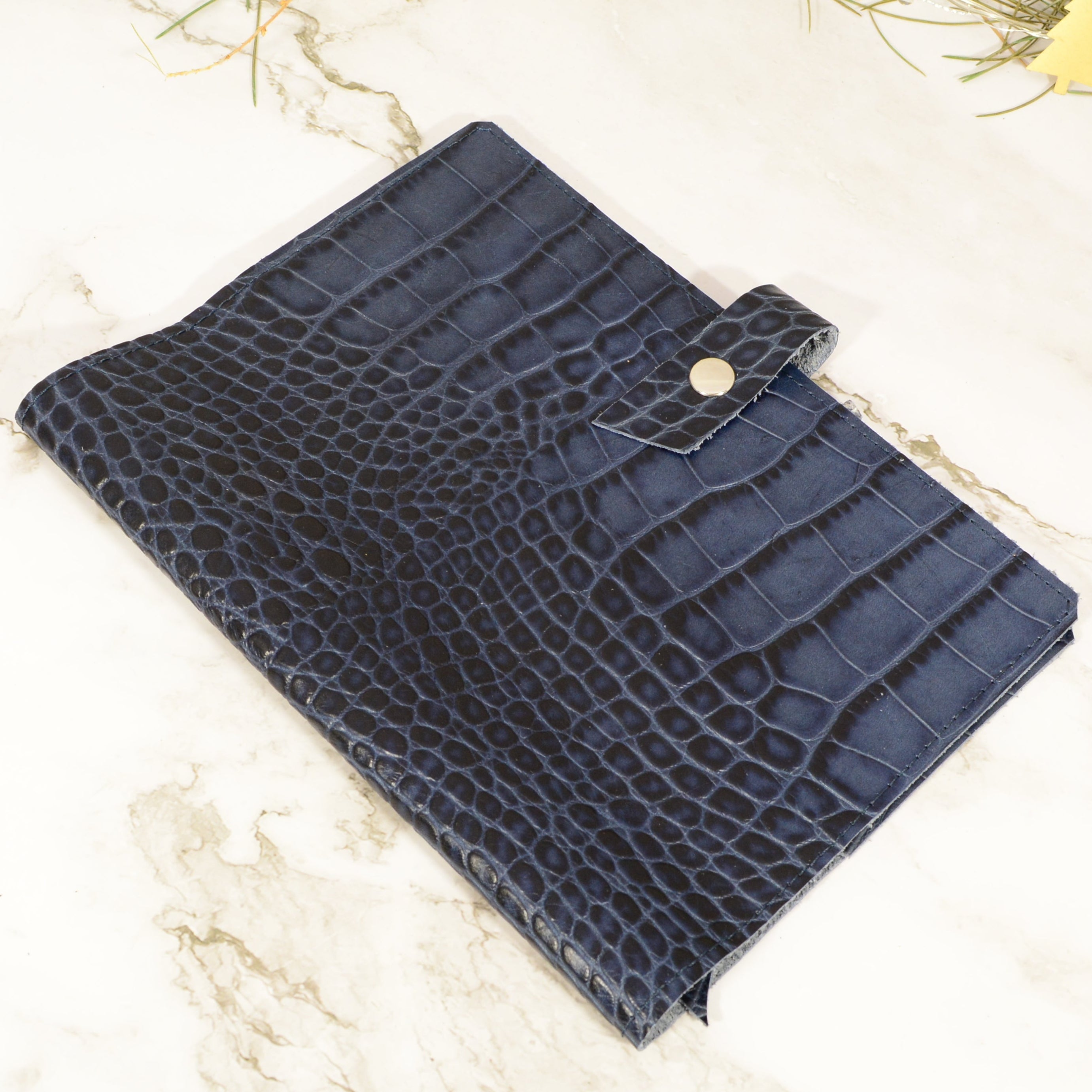 Leather A5 Journal Cover | 8 Textures, Engraving Option, Handmade - Nadin's Leather Studio