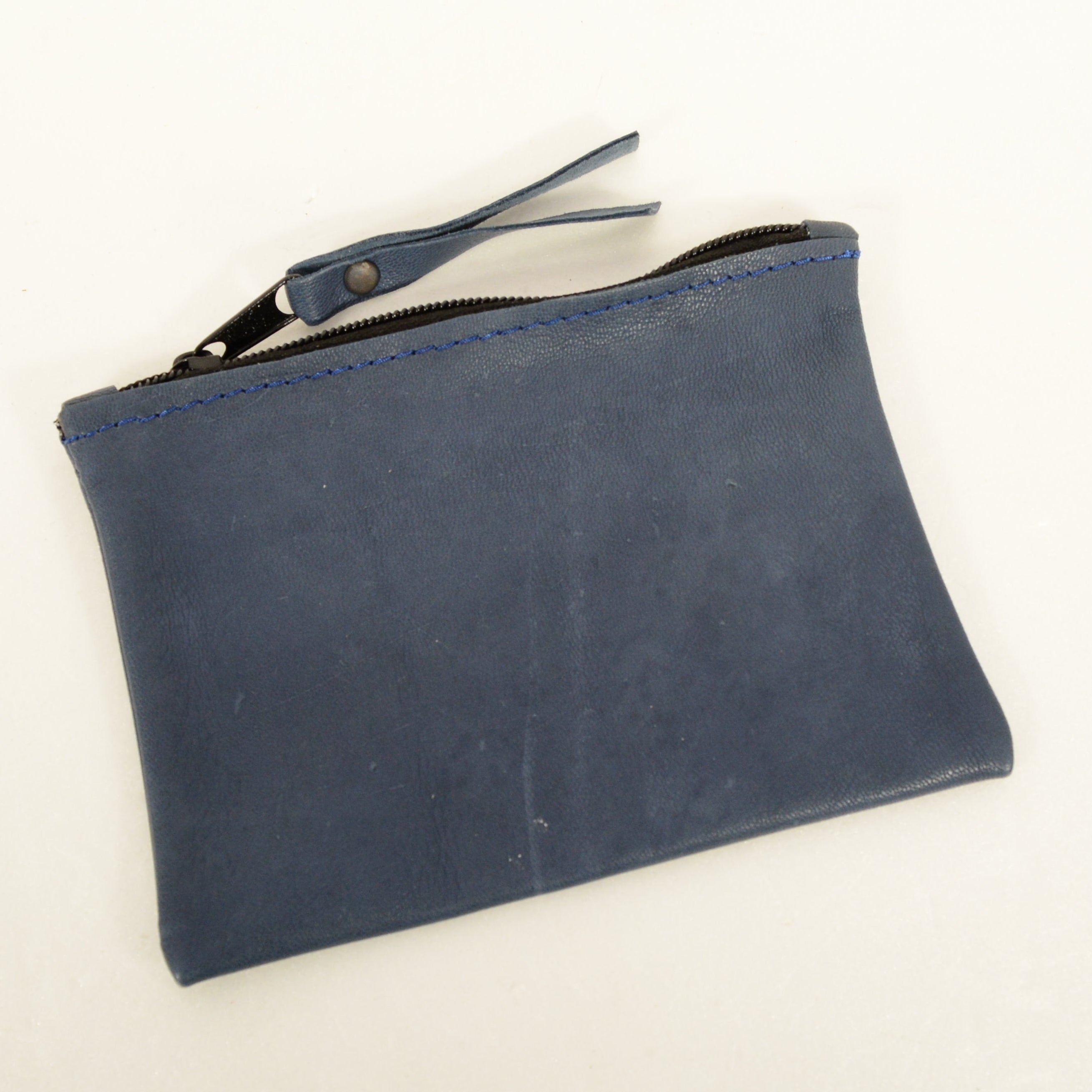 Leather Zip Pouch Wallet – Minimalist Handmade Genuine Leather Purse - Nadin's Leather Studio
